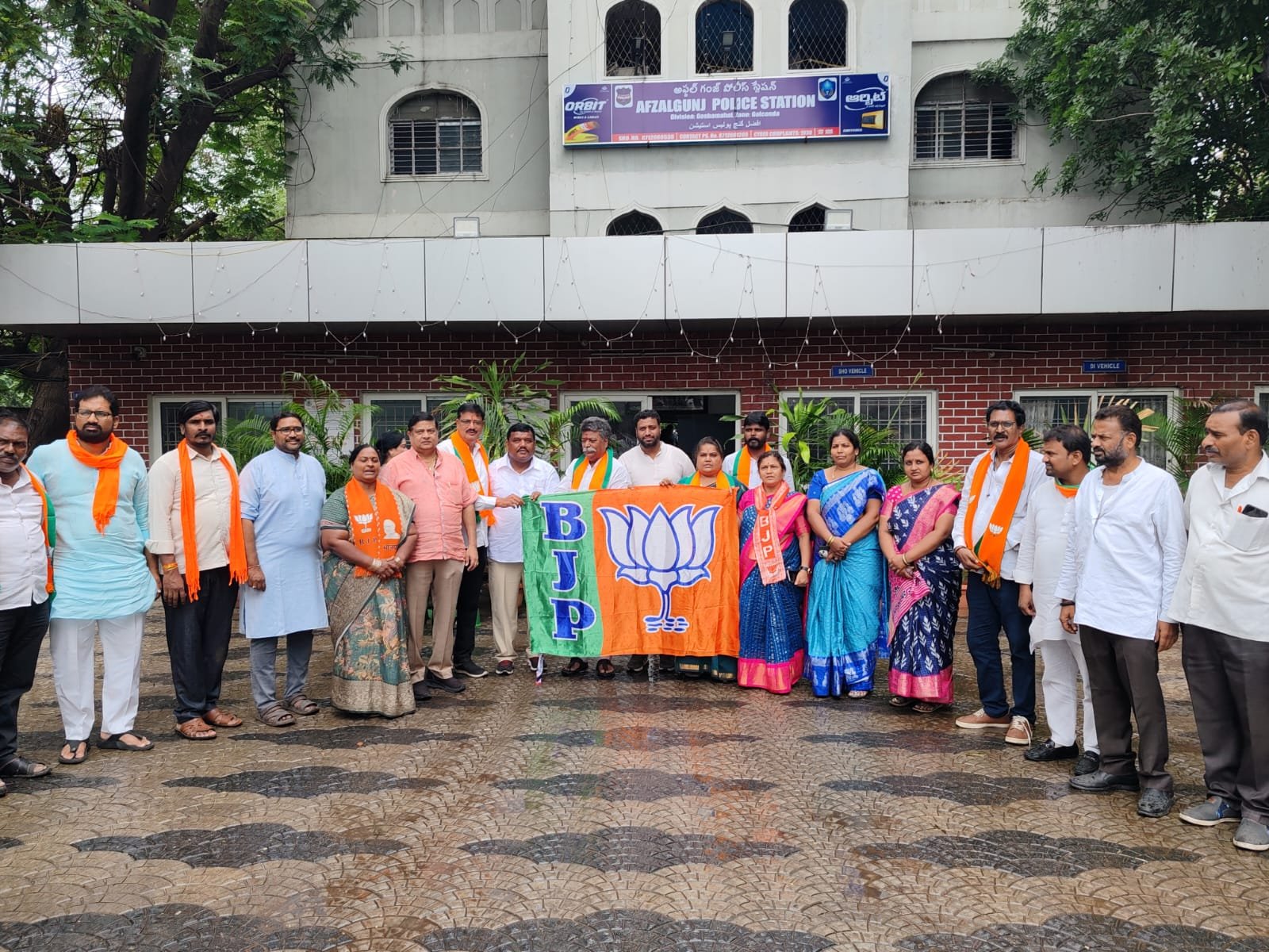 అక్రమ అరెస్టులతో బిజెపి నాయకులను భయపెట్టలేరు - Additional Image