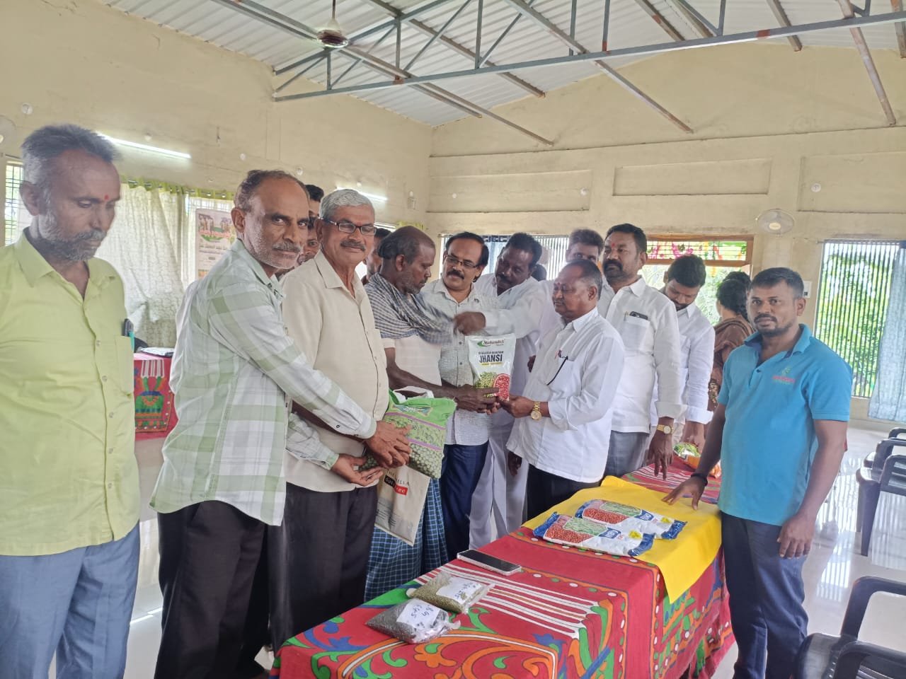 వర్ధన్నపేట రైతు వేదికలో ఘనంగా విత్తన మేళా నిర్వహణ