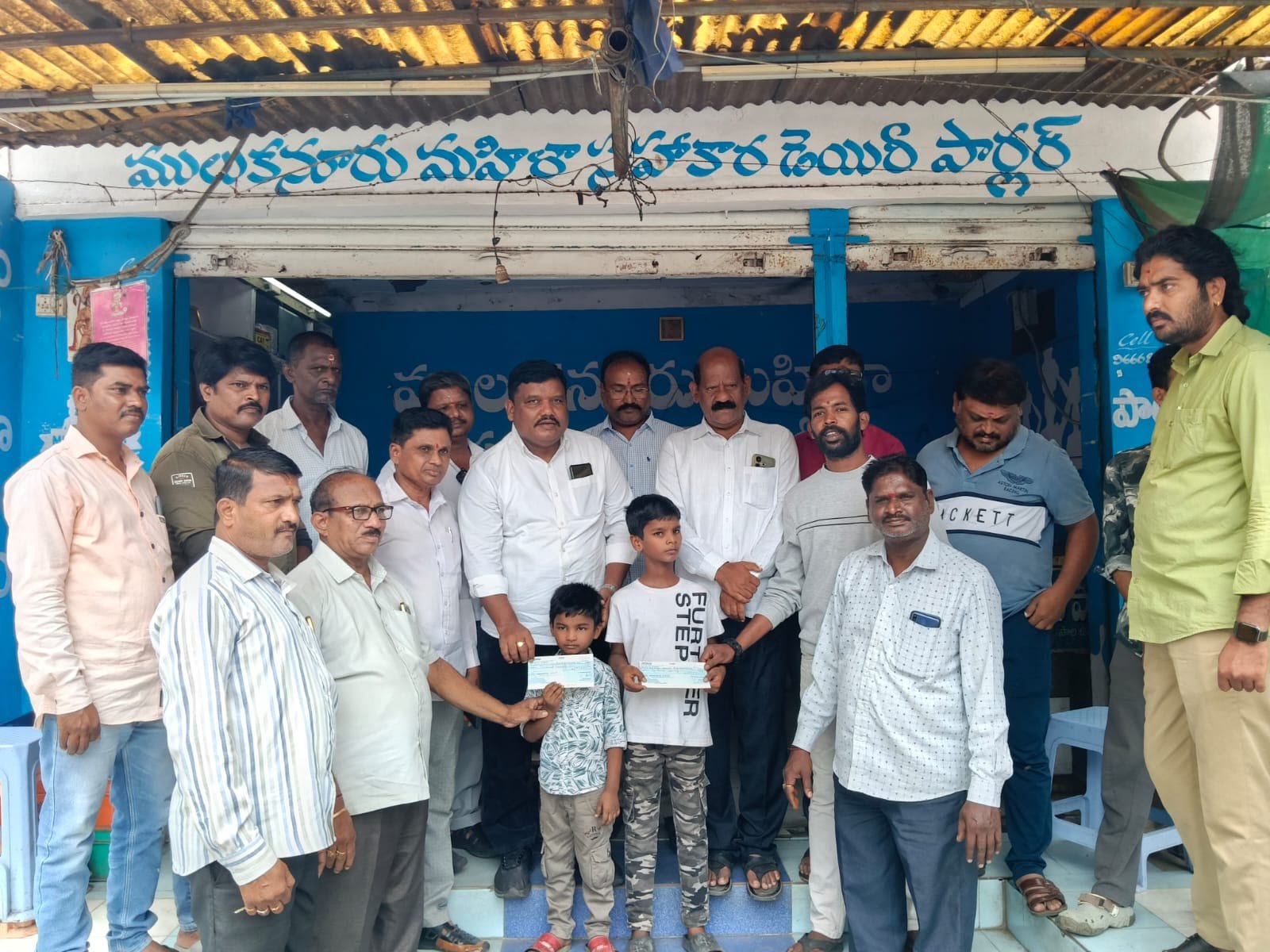 అనాథ చిన్నారుల భవిష్యత్తుకు అండగా వాక్ ఫౌండేషన్