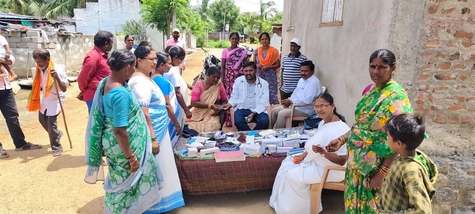 సీజనల్ వ్యాధులపై ప్రత్యేక వైద్య శిబిరం