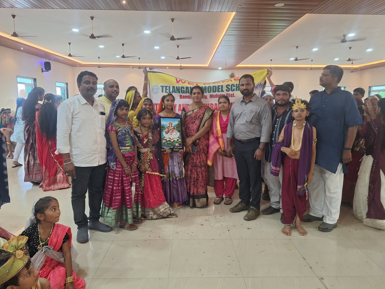 కృష్ణమయమైన ములుగు - Additional Image