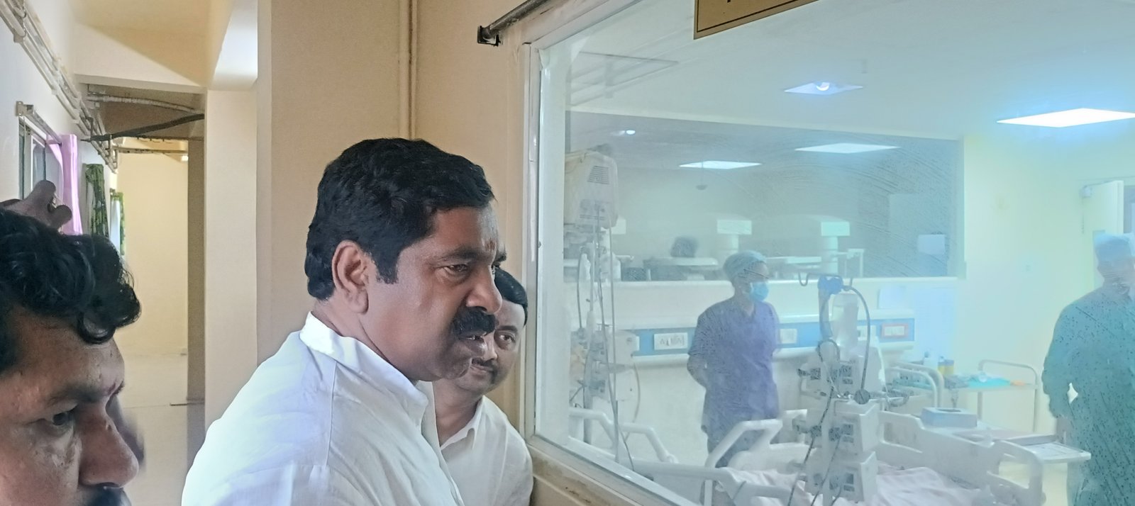 నేనున్నాను.. భయపడొద్దు..! - Additional Image